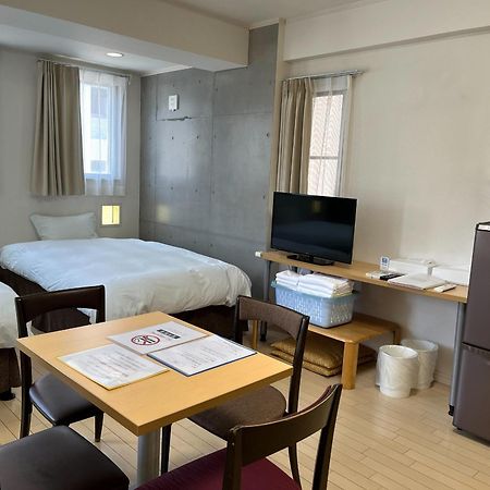 Across Omoromachi Naha Apart otel Dış mekan fotoğraf